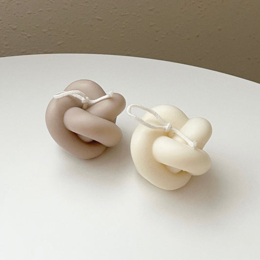 knot candle