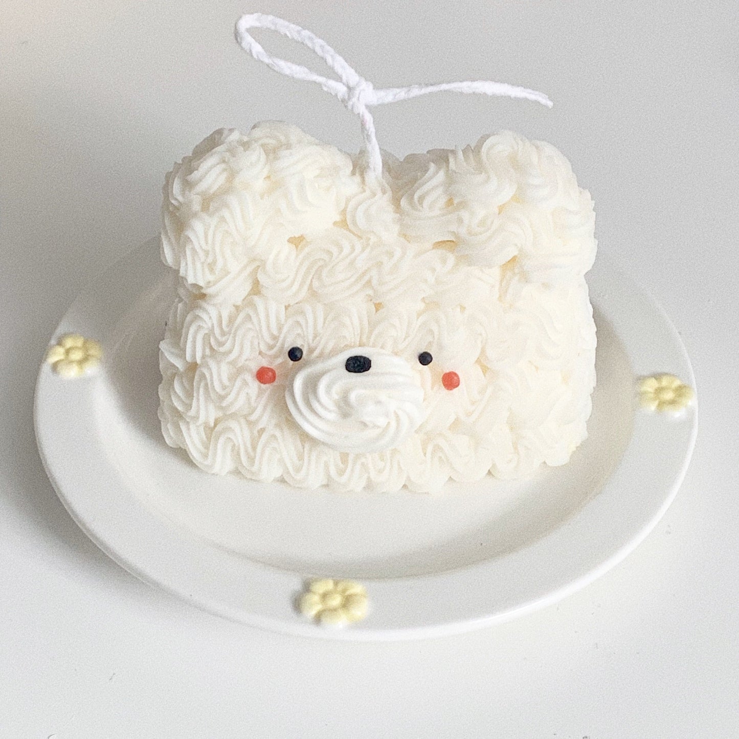 creamy bear candle