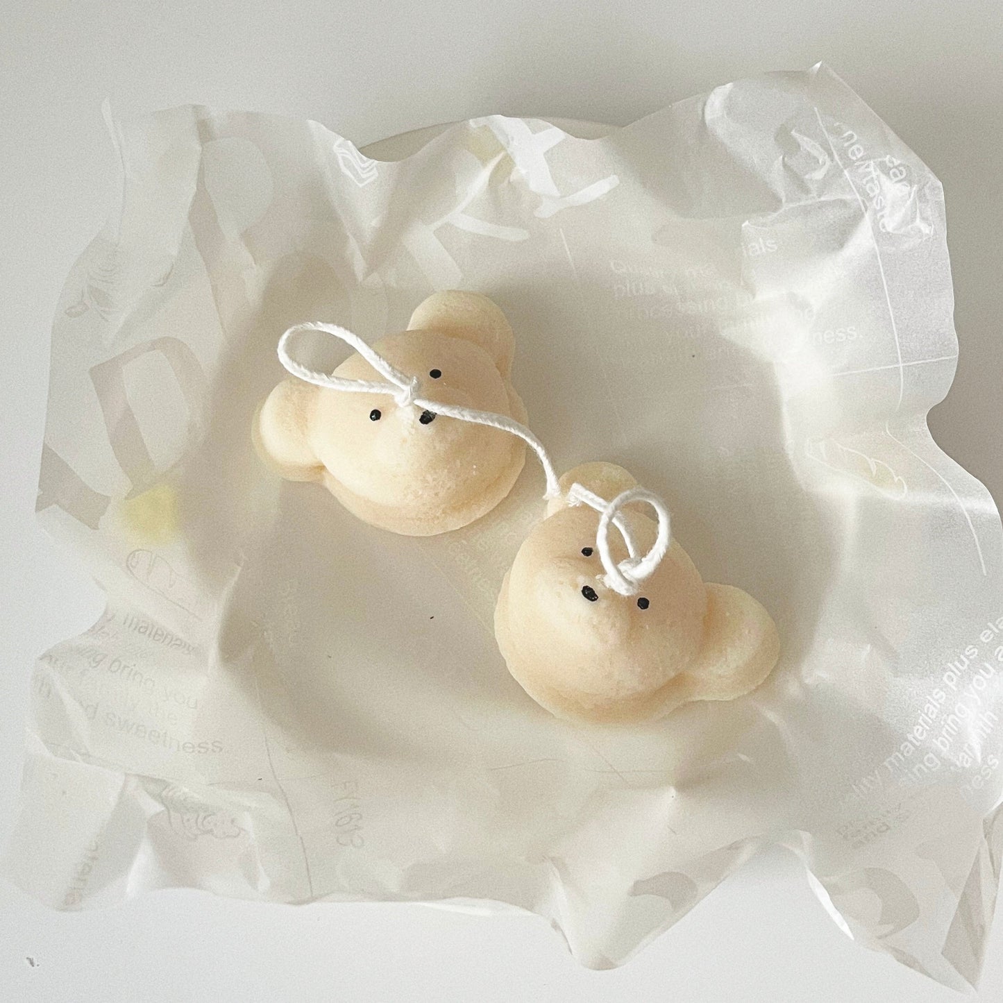 bear bread candle