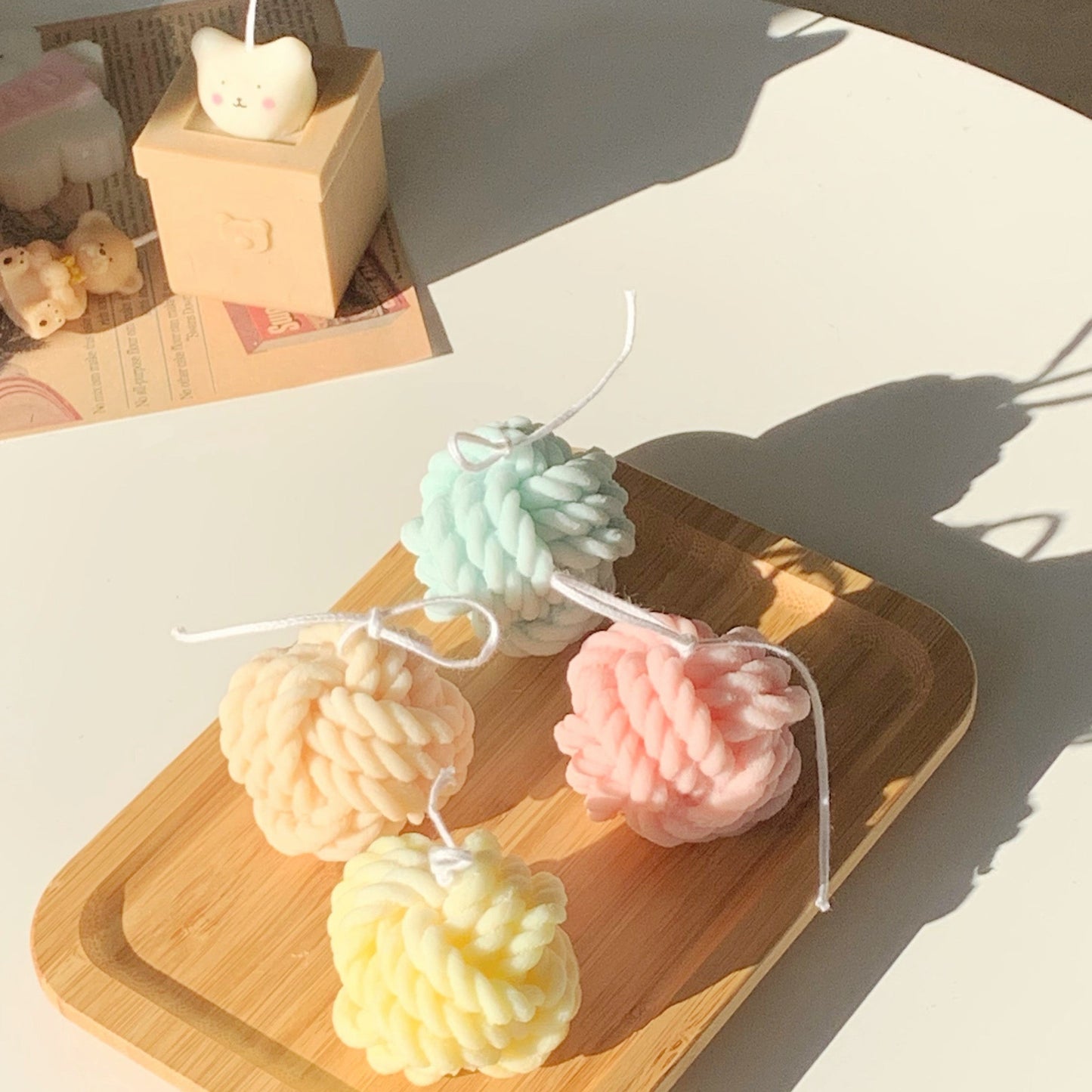 knit ball candle